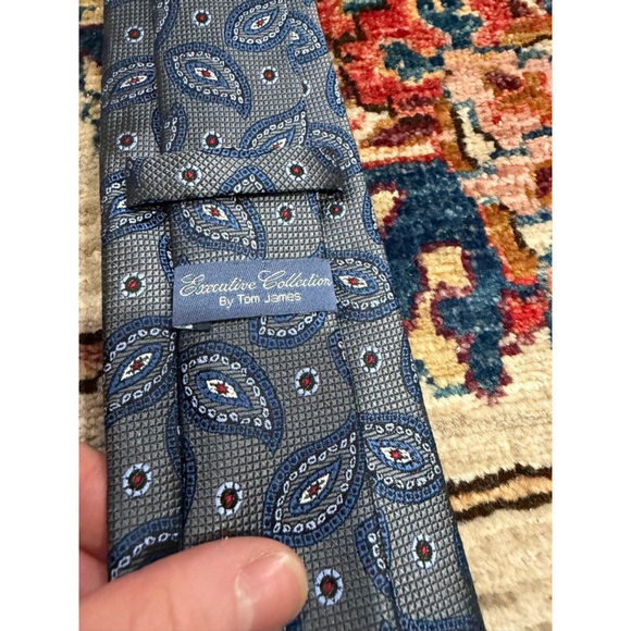 Tom James Executive Collection Blue Paisley Silk Tie Made in USA Classic Luxury - Picture 6 of 6